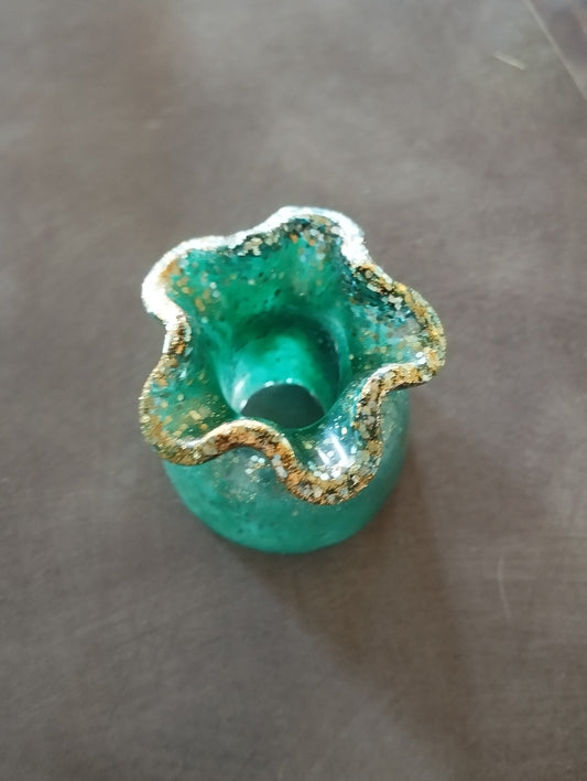 Mini vase en résine époxy